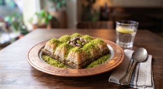 Fıstıklı Baklava — Tatlı İstasyonu 07 Antalya